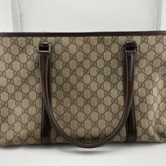 Gucci Beige and Brown Shoulder Bag Authentic - Picture 3 of 7